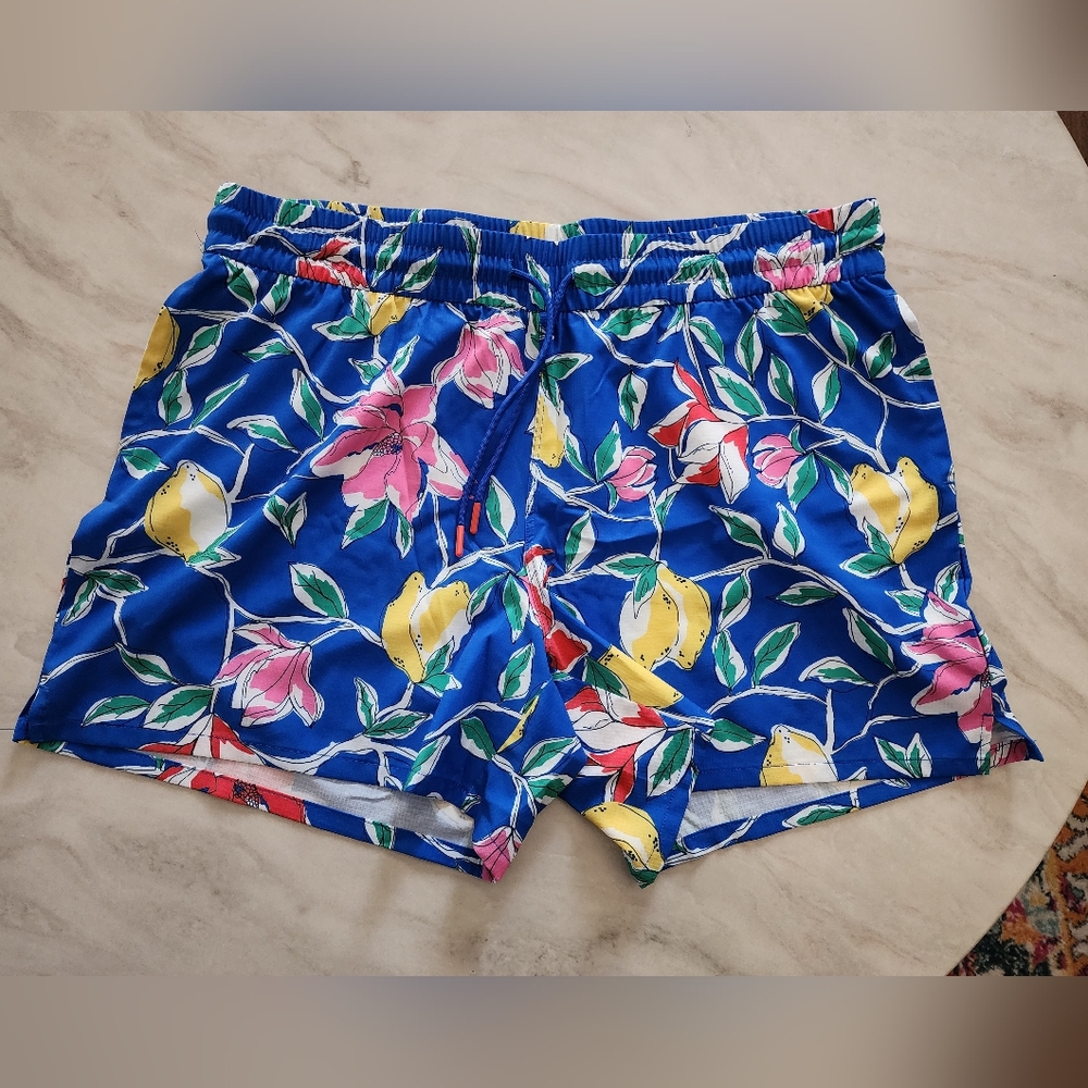 St. John's Bay Flower and Lemon Shorts